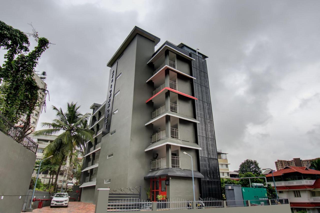 Oyo Townhouse 061 Gcda Kakkanad Signal Hotel Kochi Zewnętrze zdjęcie