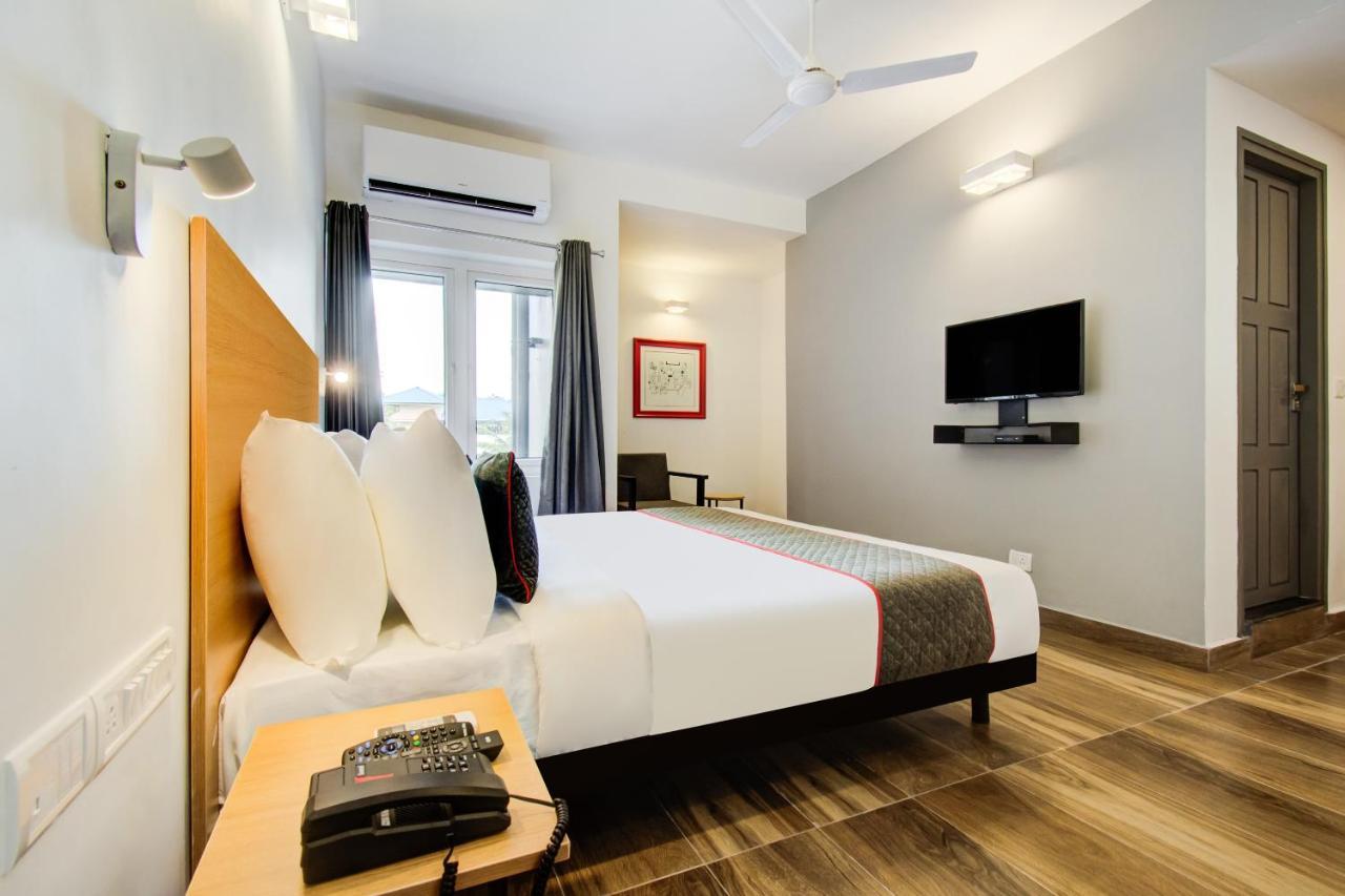 Oyo Townhouse 061 Gcda Kakkanad Signal Hotel Kochi Zewnętrze zdjęcie