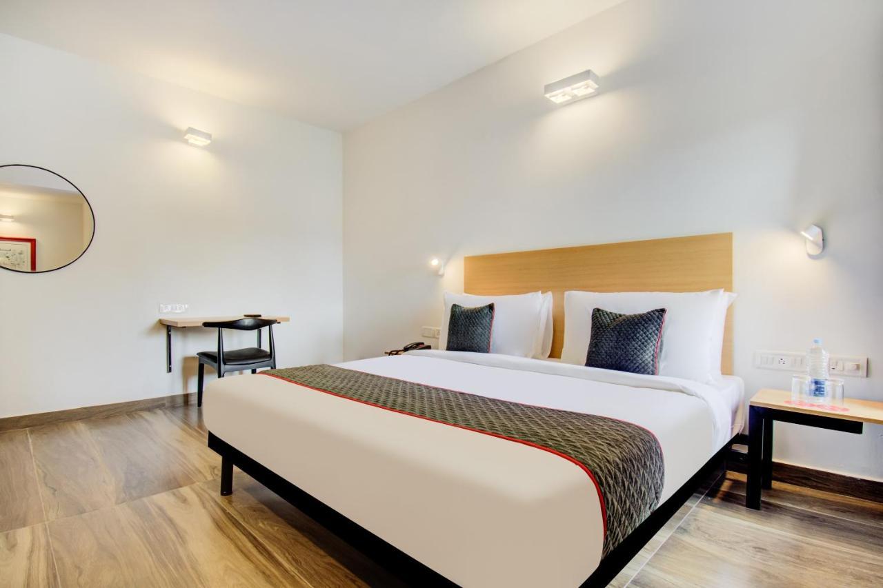 Oyo Townhouse 061 Gcda Kakkanad Signal Hotel Kochi Zewnętrze zdjęcie