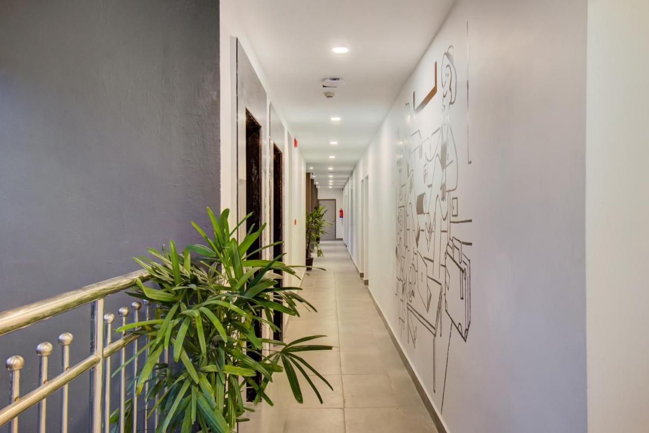 Oyo Townhouse 061 Gcda Kakkanad Signal Hotel Kochi Zewnętrze zdjęcie